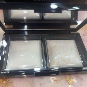 Dual setting powder pallete